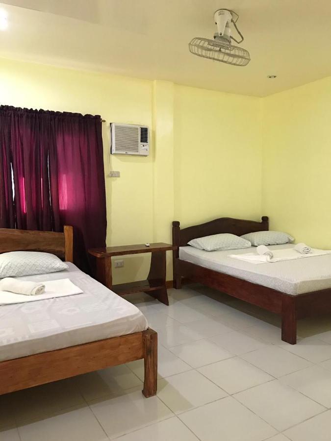 Edgar'S Guest House Moalboal Exterior photo